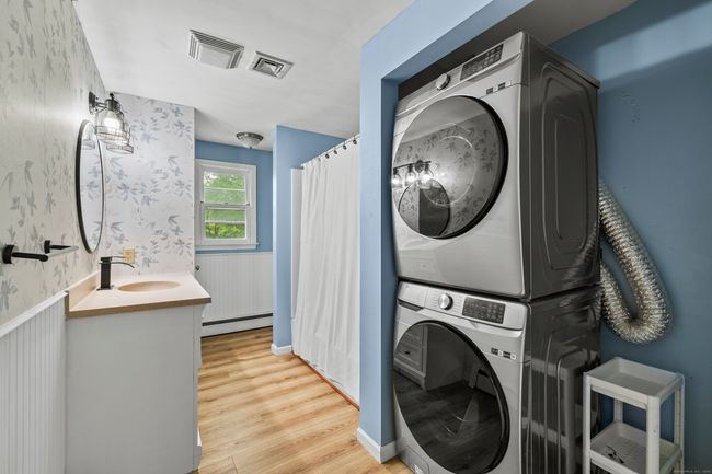 21 Sunnyside Dr, House other with 3 bedrooms, 3 bathrooms and null parking in Northford CT | Image 16
