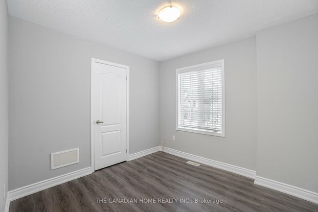 920 Mctrach Cres, House attached with 3 bedrooms, 3 bathrooms and 1 parking in Milton ON | Image 24