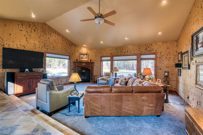 2291 Meridian Rd, House other with 5 bedrooms, 3 bathrooms and null parking in Victor MT | Image 32