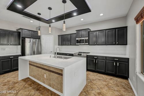 2142 W Marconi Ave, Phoenix, AZ, 85023-7243 | Card Image