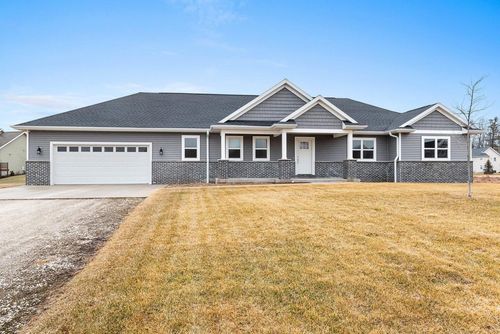 2348 Wild Oak Drive, Manitowoc, WI, 54220 | Card Image