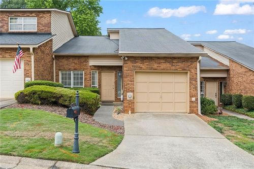 4039 Fawn Run, Marietta, GA, 30068-2637 | Card Image