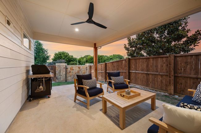 1002 Meadow Bend Loop N, House other with 4 bedrooms, 5 bathrooms and null parking in Grapevine TX | Image 4