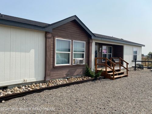 15 Percussion Ln, Pinedale, WY, 82941-9041 | Card Image