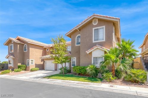 9261 Apache Springs Dr, Las Vegas, NV, 89117-6424 | Card Image