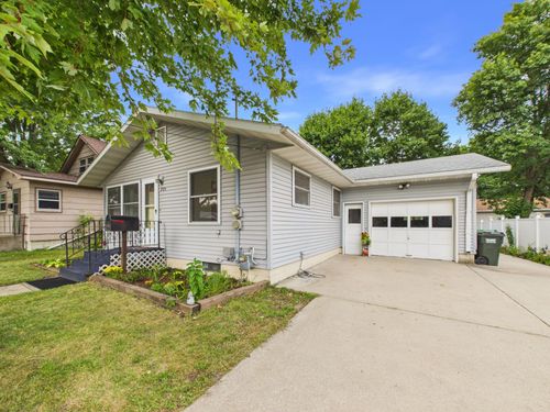 205 3rd St Se, Melrose, MN, 56352-1323 | Card Image
