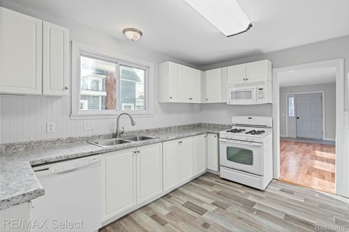 310 N Mercer St, Durand, MI, 48429-1334 | Card Image