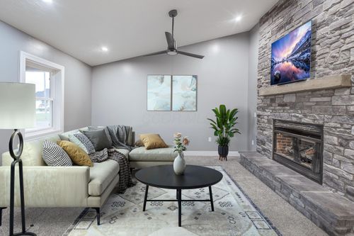 228 E Walnut St, Danville, OH, 43014-9855 | Card Image