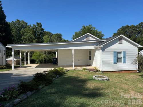 223 Nesbitt Dr, Salisbury, NC, 28147-6901 | Card Image