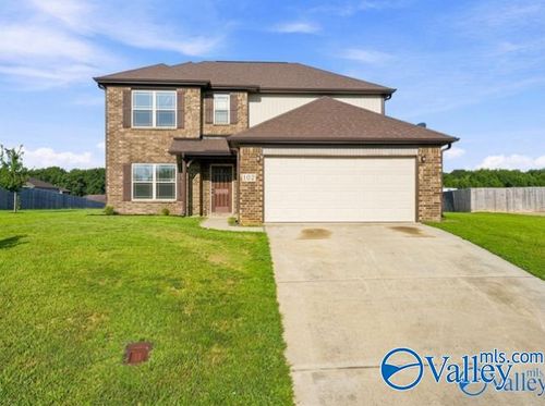 102 Pulley Ln, Toney, AL, 35773-5801 | Card Image