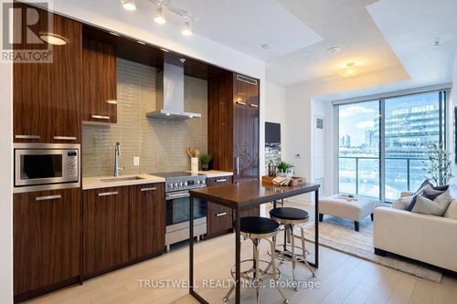 s715-120 Bayview Ave, Toronto, ON, M5A0G4 | Card Image