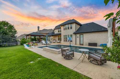 204 Old Grove Rd, Colleyville, TX, 76034-8240 | Card Image