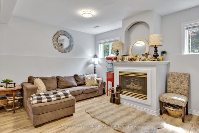 999 Baker St, House other with 5 bedrooms, 3 bathrooms and 2 parking in Peterborough ON | Image 29