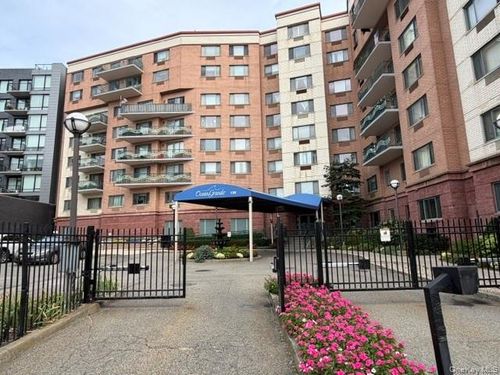 21-136 Beach 117th Street, New York, NY, 11694 | Card Image