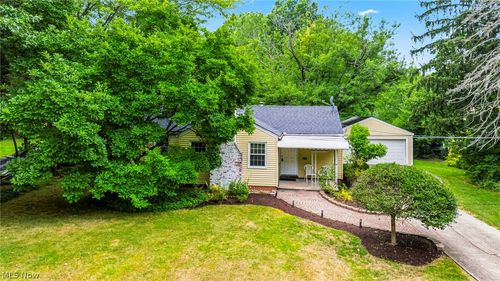 2490 Glenridge Rd, Euclid, OH, 44117-2431 | Card Image