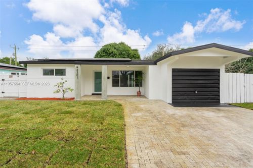 3301 N 66th Ave, Hollywood, FL, 33024 | Card Image