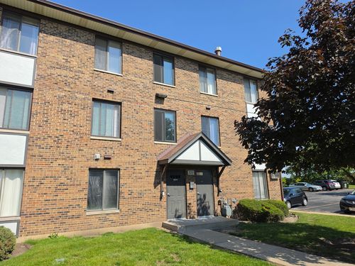 10-225 Gregory St, Aurora, IL, 60504-4061 | Card Image