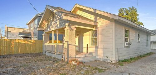 27 Norwood St, Houston, TX, 77011-3321 | Card Image