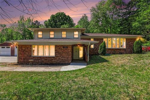 286 Kennen Krest Rd, Mocksville, NC, 27028-7717 | Card Image