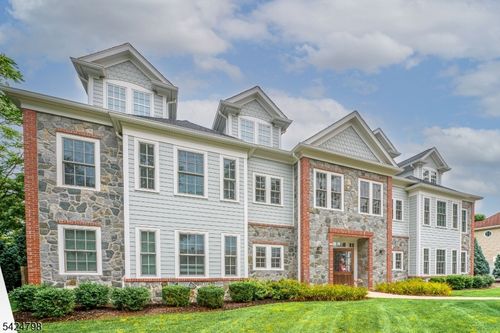 apt-202-29 Euclid Ave, Summit, NJ, 07901-2177 | Card Image