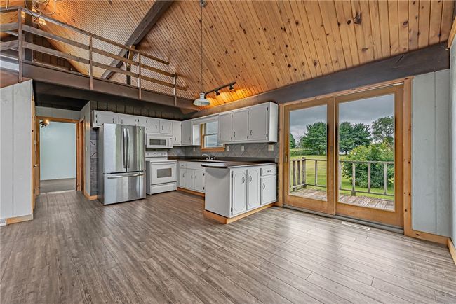 320 Spruce St, House other with 2 bedrooms, 1 bathrooms and 2 parking in Donegal PA | Image 7