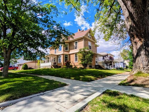 407 S Cherry St, Morrison, IL, 61270-2512 | Card Image