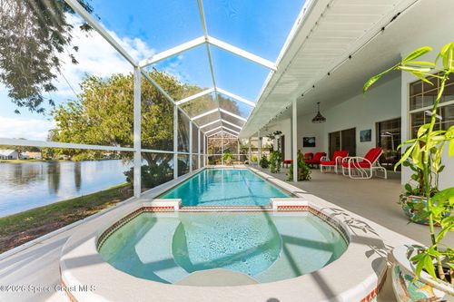 662 Rossmoor Cir, Melbourne, FL, 32940-1962 | Card Image