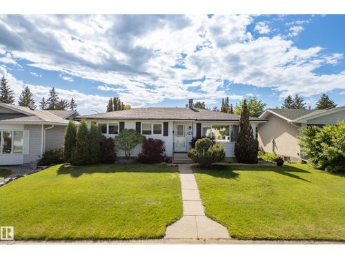 3208 70 St Nw, Edmonton, AB, T6K1L2 | Card Image