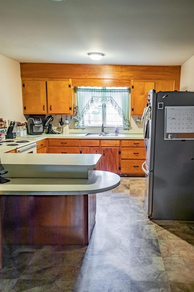 29 River St, House other with 3 bedrooms, 2 bathrooms and null parking in Charlestown NH | Image 6