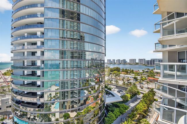 APT-1401 - 18671 Collins Ave, Condo with 3 bedrooms, 4 bathrooms and null parking in Sunny Isles Beach FL | Image 40