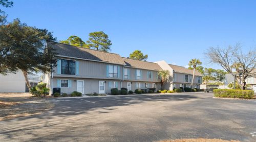 938-938 Villa Dr, North Myrtle Beach, SC, 29582-2540 | Card Image