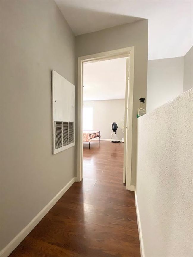 APT-2006 - 8323 Wilcrest Dr, Townhouse with 2 bedrooms, 2 bathrooms and 2 parking in Houston TX | Image 11
