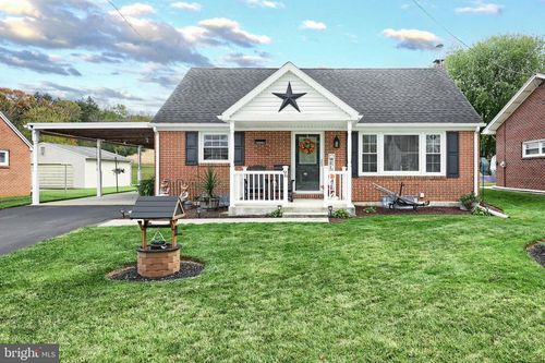 96 Church St, SEVEN VALLEYS, PA, 17360-8712 | Card Image