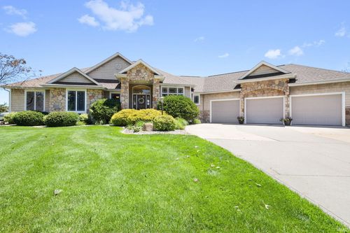 57630 Hearthstone Ct, Goshen, IN, 46528-7853 | Card Image