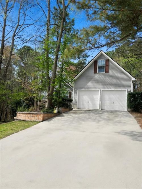 2072 Amberly Crossing Ln, Dacula, GA, 30019-2652 | Card Image