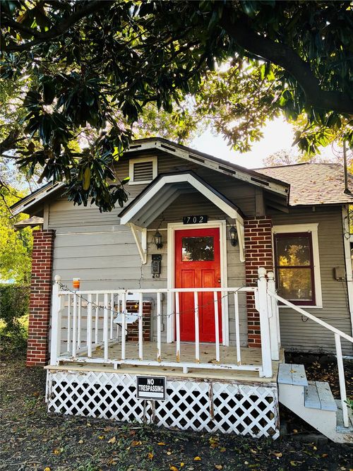 702 Caplin St, Houston, TX, 77022-5506 | Card Image