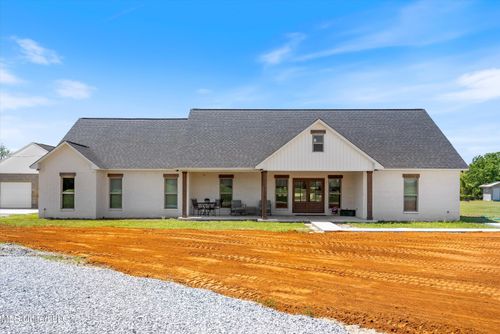 1227 County Road 90, New Albany, MS, 38652-9717 | Card Image