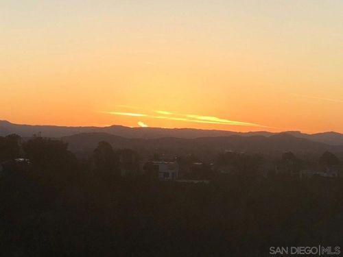 6645 Caminito Scioto, La Jolla, CA, 92037-5827 | Card Image