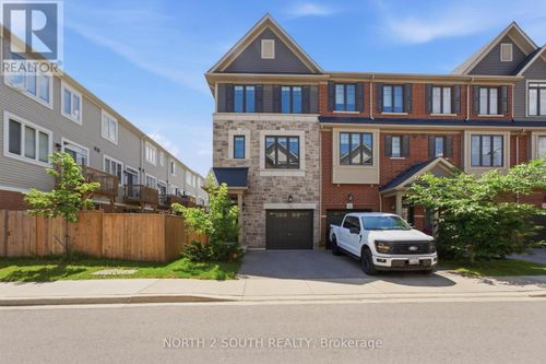 14 Snowberry Lane, Hamilton, ON, L8K0A4 | Card Image