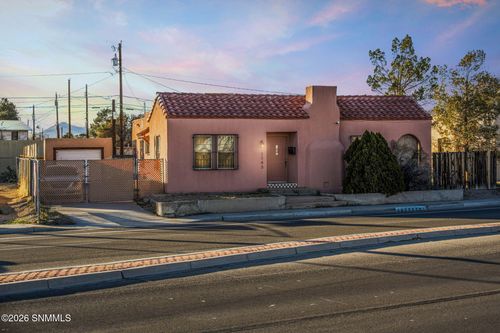 1143 N Main St, Las Cruces, NM, 88001-1127 | Card Image