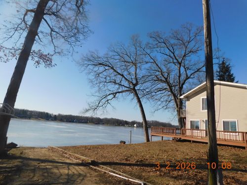 57586 Gearharts Landing Rd, Three Rivers, MI, 49093-8918 | Card Image