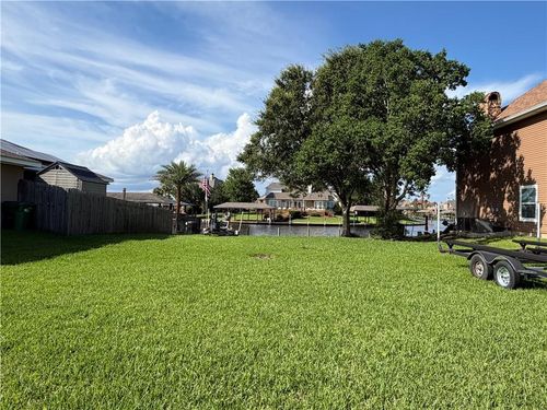 418 Eden Isles Blvd, Slidell, LA, 70458-5572 | Card Image