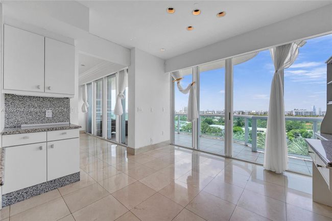8B - 10101 Collins Ave, Condo with 2 bedrooms, 3 bathrooms and null parking in Bal Harbour FL | Image 17