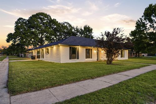 5613 S Allegheny Ct, Baton Rouge, LA, 70817-2102 | Card Image