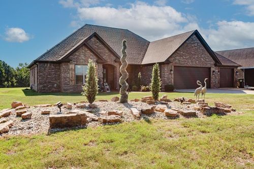 121 Plantation Dr, Mayflower, AR, 72106-8420 | Card Image