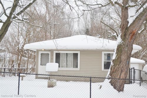 239 Pawnee St, Battle Creek, MI, 49014-5454 | Card Image