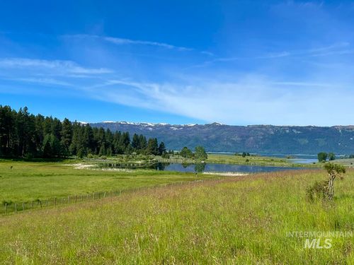 1765 Pine Lakes Ranch Dr, Cascade, ID, 83611-5126 | Card Image