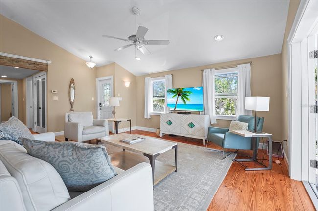 111 Faubel St, House other with 3 bedrooms, 3 bathrooms and null parking in Siesta Key FL | Image 21