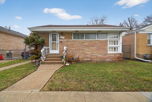 3703 Butterfield Rd, Bellwood, IL, 60104-1415 | Card Image