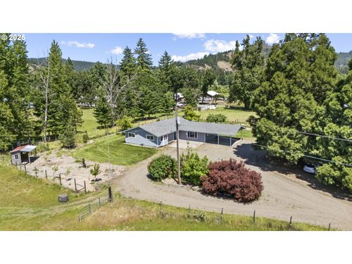 85197 Marriott Ln, Pleasant Hill, OR, 97455-9717 | Card Image